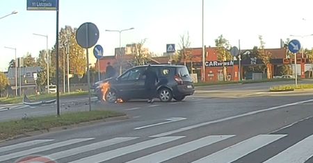 Nagranie z Częstochowy. Wyskoczyła z auta. Stanęło w płomieniach