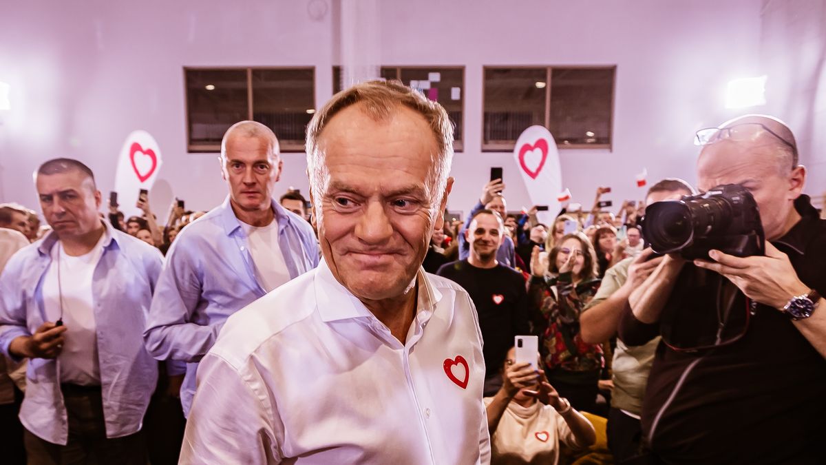 Donald Tusk during meeting with people in the Jagodno district of Wroclaw, where people voted until 3 a.m, on November 6, 2023.  (Photo by Mateusz Birecki/NurPhoto via Getty Images)