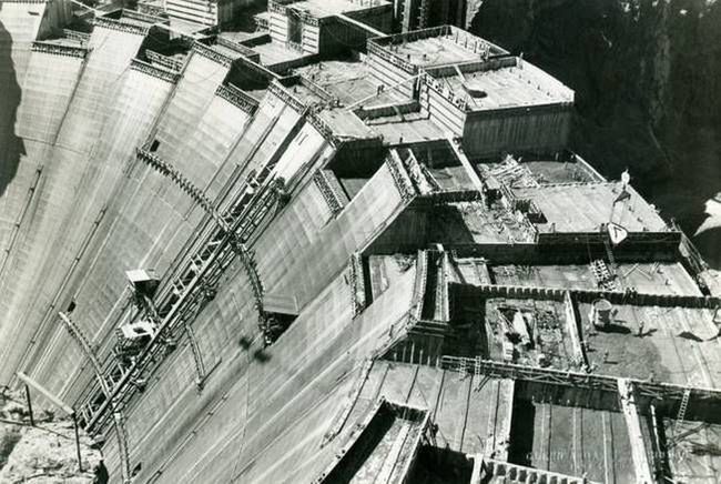 Niezwykłe konstrukcje [cz. 15]. Zapora Hoovera - betonowy gigant 24