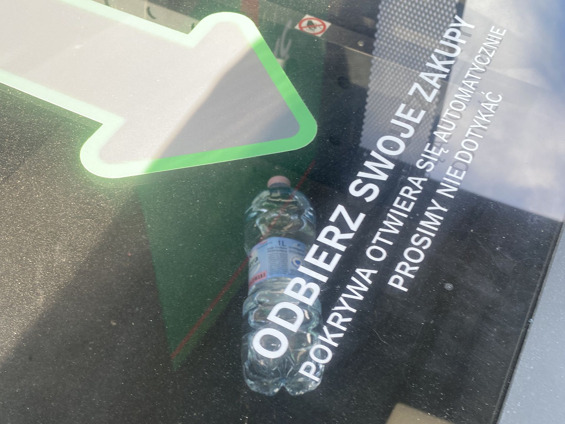 Automatyczny sklep Dino - odbiór produktów