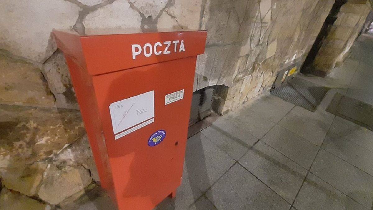 Był dziennikarzem. Został listonoszem. 