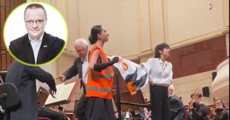Warzecha ostro o aktywistkach z filharmonii. Nazwał je terrorystkami