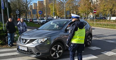 Już się zaczęło. Ogromny korek przy cmentarzu