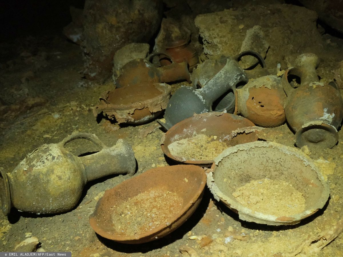 Naczynia z grobowca w Izraelu