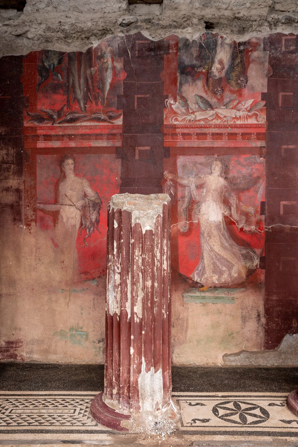 W Pompejach odkryto niezwykle rzadki fresk z kultem Dionizosa