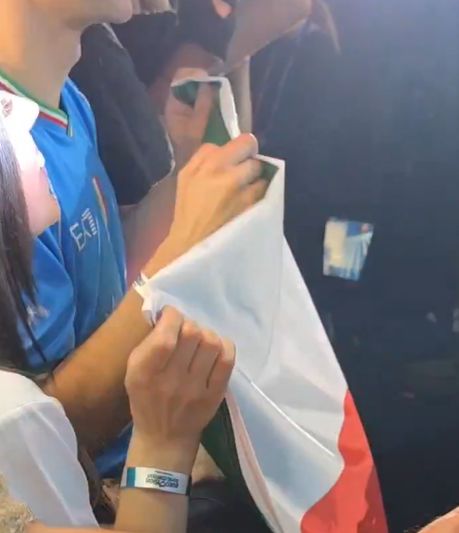 Włoska flaga udaje polską