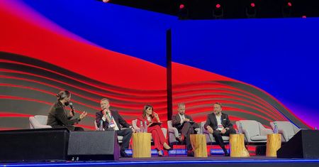 Kongres Nowej Mobilności 2026: ambitne cele i duże wyzwania – Kompas 2035 ma zmienić e-mobilność w Polsce