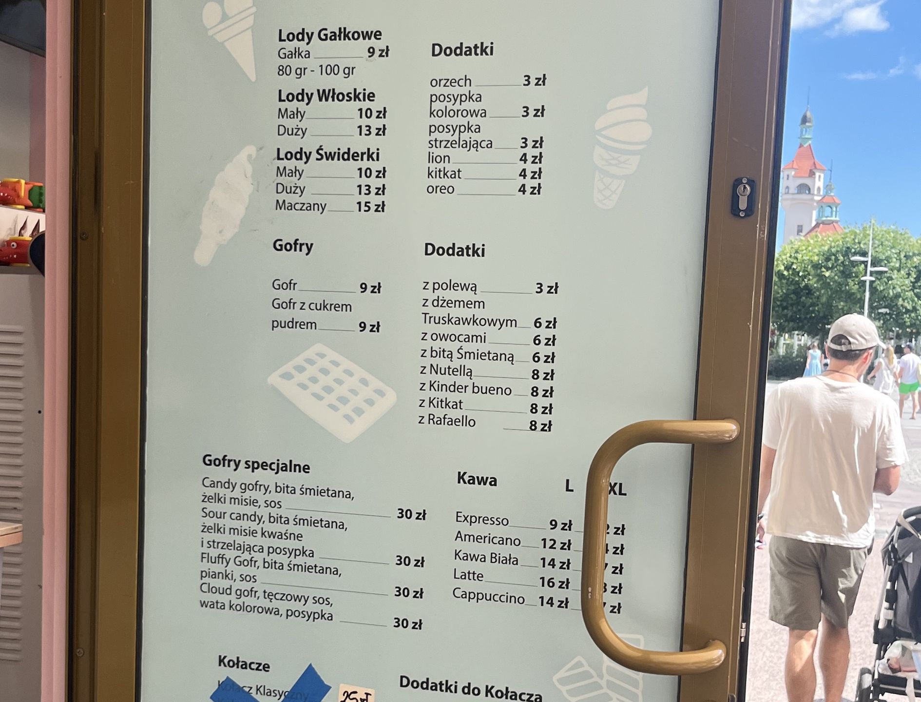 Ceny lodów i gofrów na Monciaku