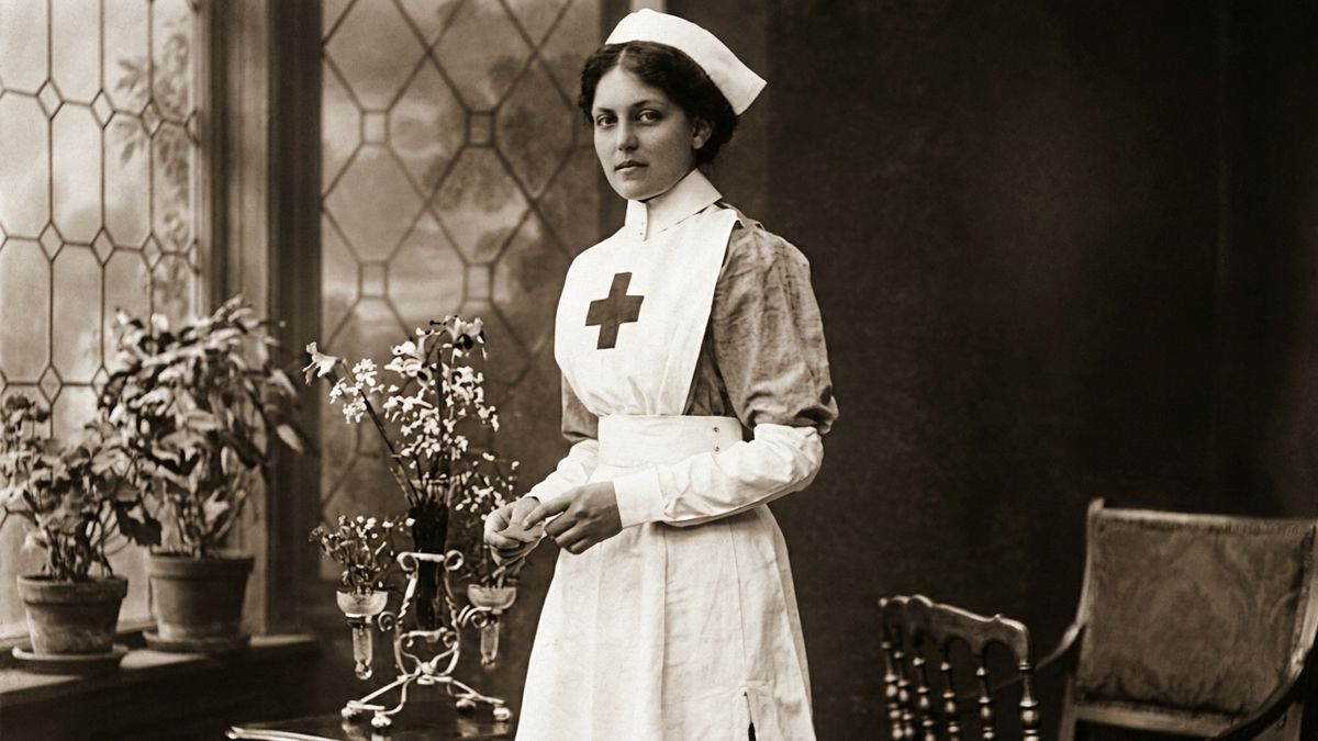 Violet Jessop w mundurze Voluntary Aid Detachment, ok. 1916 r.