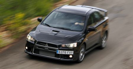 Mitsubishi Lancer Evo może powrócić na drogi. Pojawiają się pierwsze plotki