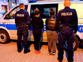 Rawa Mazowiecka: Żebraczki zapukały do policjantki. Zostały ukarane