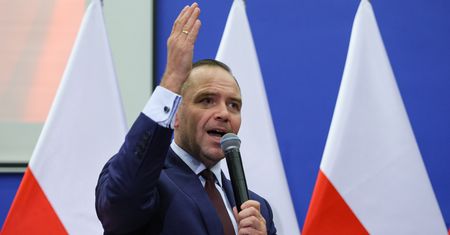 Szokujące słowa księdza na spotkaniu z Nawrockim. Wiemy, co na to kuria