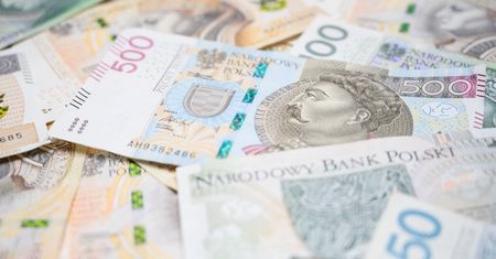 Wygrywają i nie odbierają. Miliony czekają na Polaków
