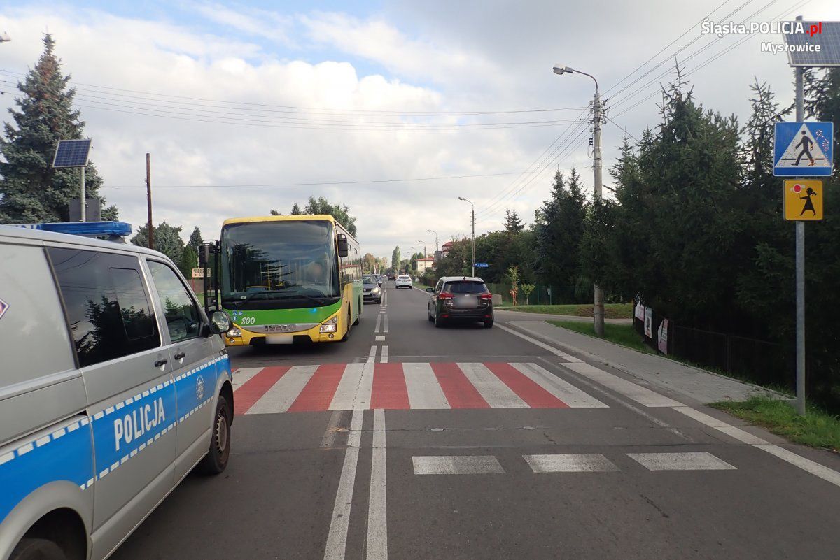 Mysłowice. 12-latek, który wjechał wprost pod autobus, może mówić o wielkim szczęściu.