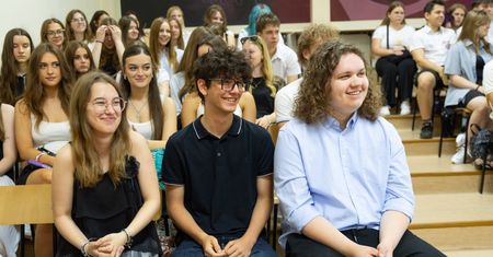 Zakończenie roku szkolnego w I Liceum Ogólnokształcącym imienia Stefana Żeromskiego w Kielcach. Dyrektor Waldemar Pukalski kończy kadencję