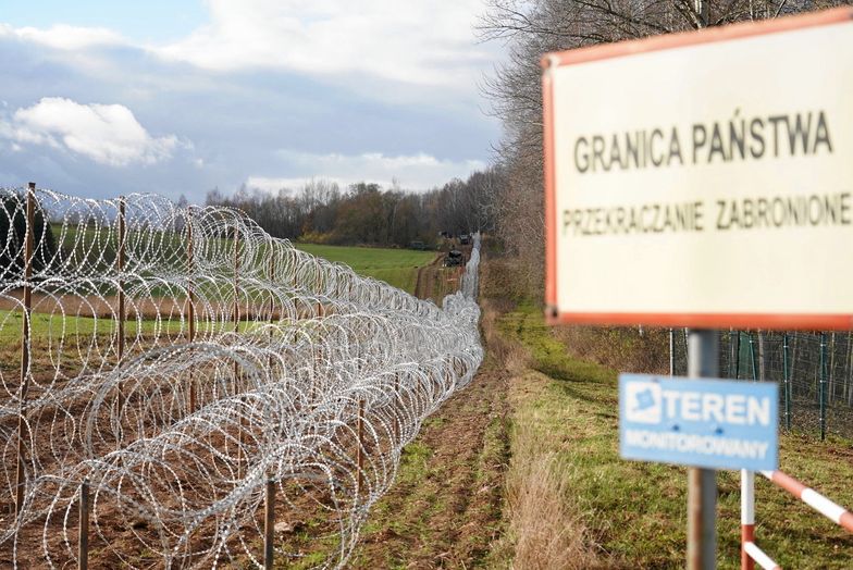 Stawiają zaporę na granicy z Rosją. Na budowę wysłali żołnierzy