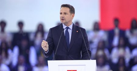 Trzaskowski uderza w prezesa NBP. "Chciałbym mu wysłać kostkę masła"