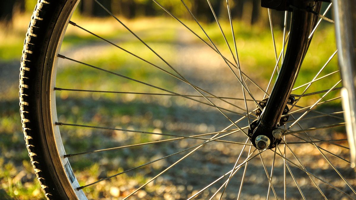 rower, szprychy, droga, opona, kolarstwo, sport, czas wolny