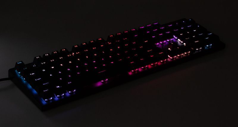 Genesis Thor 300 RGB - podświetlenie RGB