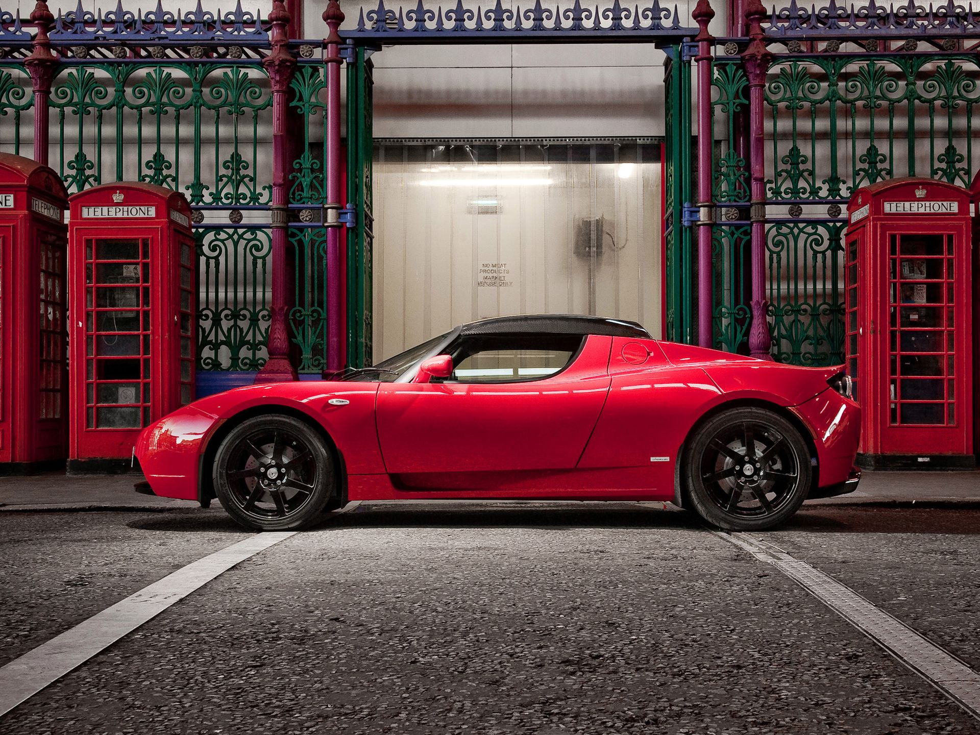 Tesla Roadster 4