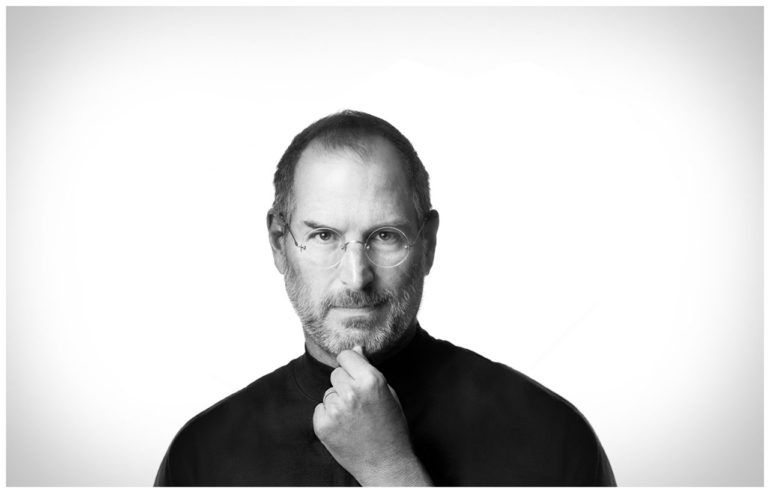 Steve Jobs nienawidził zdjęć. Oto jak Albert Watson zrobił jego najbardziej rozpoznawalny portret