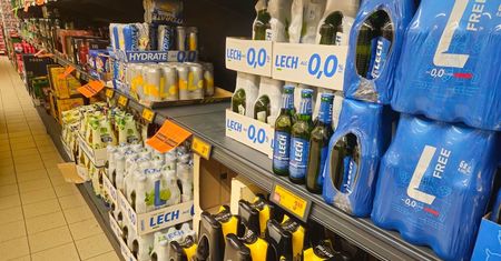 Rząd podnosi akcyzę na alkohol i kończy z niższym VAT-em na piwa 0% oraz energetyki. Wyższe ceny od nowego roku