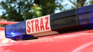Poznań: Dym widać z daleka. Pożar czworaka nie rozprzestrzenia się