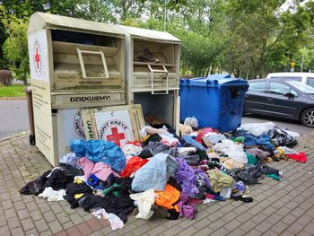 Słupsk: Znikną kontenery na używaną odzież. Powodem zmiany przepisów