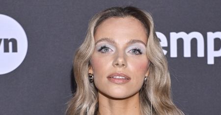 Najmodniejszy kolor sezonu? Vanessa Aleksander olśniła w mini i kurtce