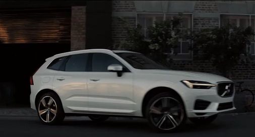 Volvo w kampanii „Moments” promuje Volvo XC60