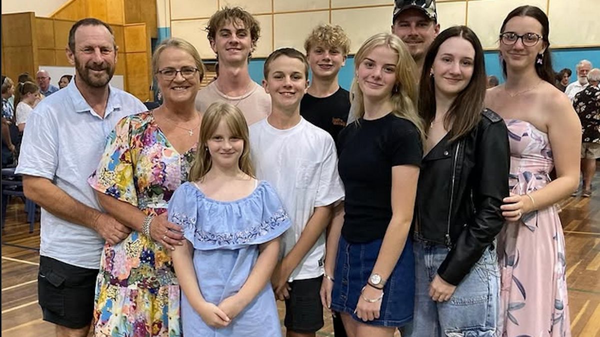 Mają szesnaścioro dzieci. Nie wszystkie mieszczą się na zdjęciu