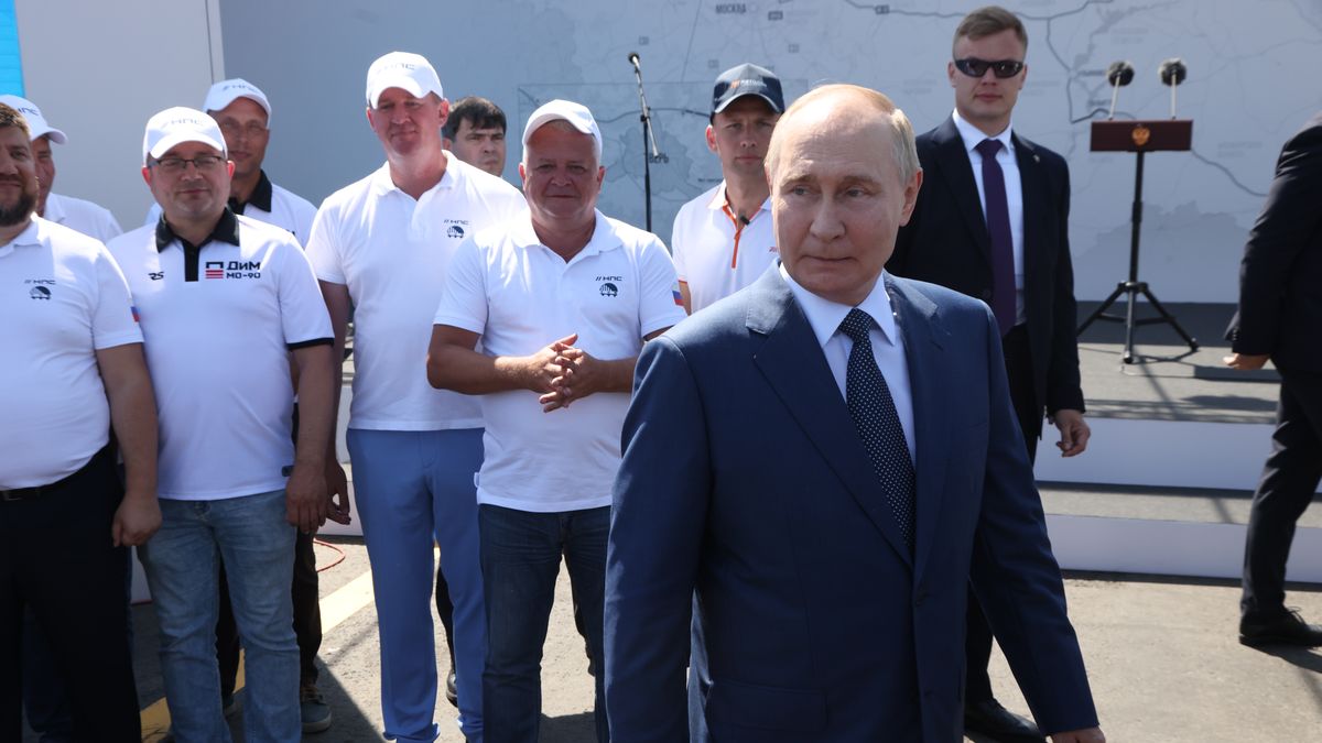 TVER, RUSSIA - JULY 16: (RUSSIA OUT) Russian President Vladimir Putin looks at workers during the opening ceremony of the last phase of Moscow-Saint Petersburg motorway on July 16, 2024 in Tver, Russia. Vladimir Putin arrived to Tver region to open the last phase of the M-11 "Neva" toll highway. (Photo by Contributor/Getty Images)