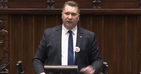 Czarnek świętuje wyniki wyborów. "Czerwona kartka dla Tuska"