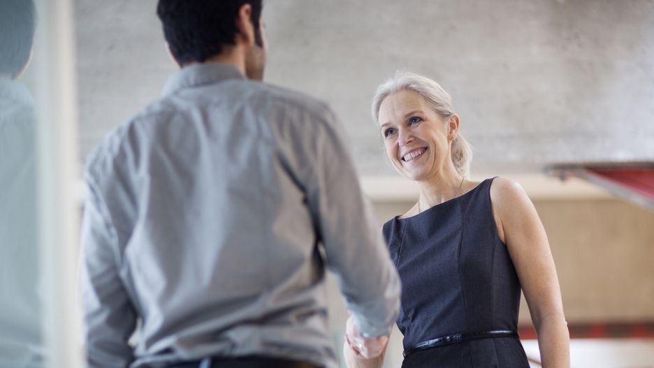 Man and woman shaking hands in office
Solskin
office, business, interview, handshake