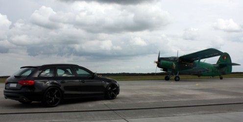 Czarna i niewidzialna: Audi A4 Avant od AVUS Performance