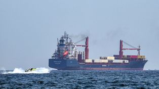 Media: Iran otwiera cieśninę Ormuz dla jednego kraju