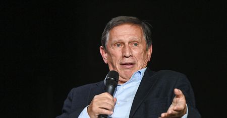 Jan Englert przyszedł pijany na plan. Poszło pół butelki wódki