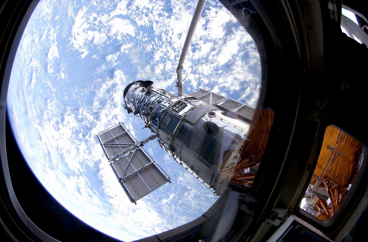 Awaria teleskopu Hubble'a. NASA walczy z usterką