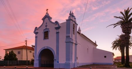 Ferreira do Alentejo i okolice. Kaplica z kamieniami i amfory pełne wina