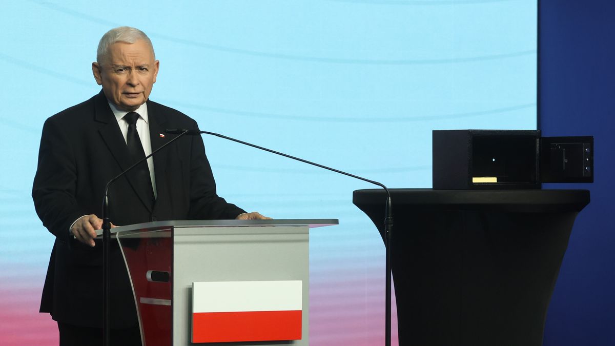 Jaros�aw Kaczy�ski
Albert Zawada
konferencja prasowa, Nowogrodzka, PiS, polityk polityka