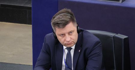 Dworczyk apelował o wstrzymanie pokazu "Zielonej granicy". Dostał odpowiedź