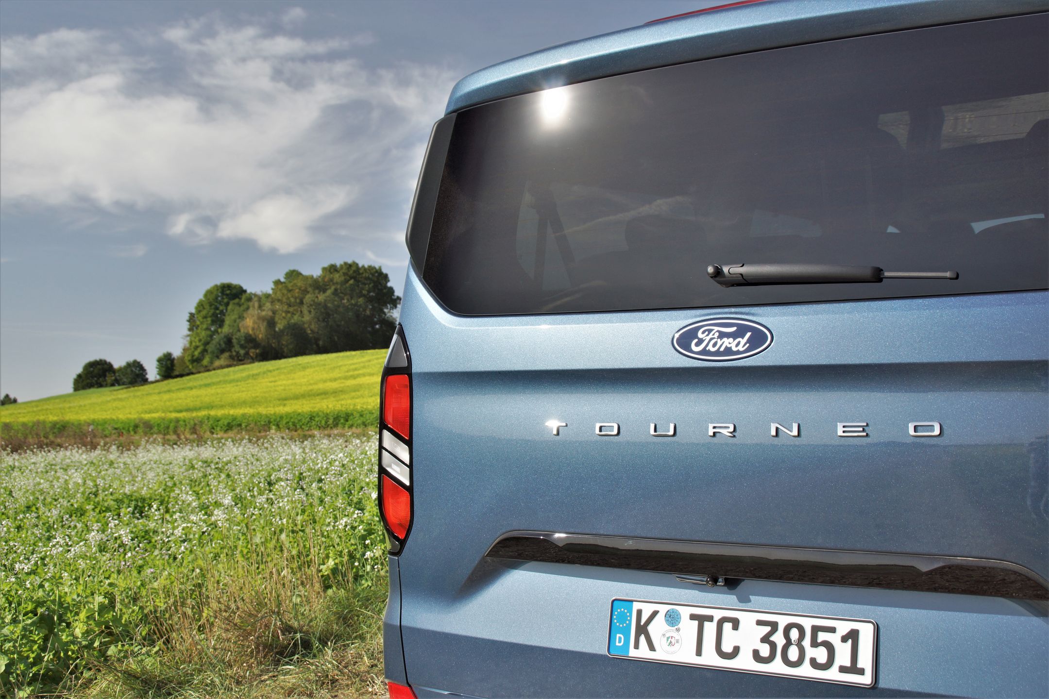 Ford Tourneo Custom 2023 