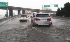 Kalifornia pod wodą. Ewakuacje i alarmy powodziowe