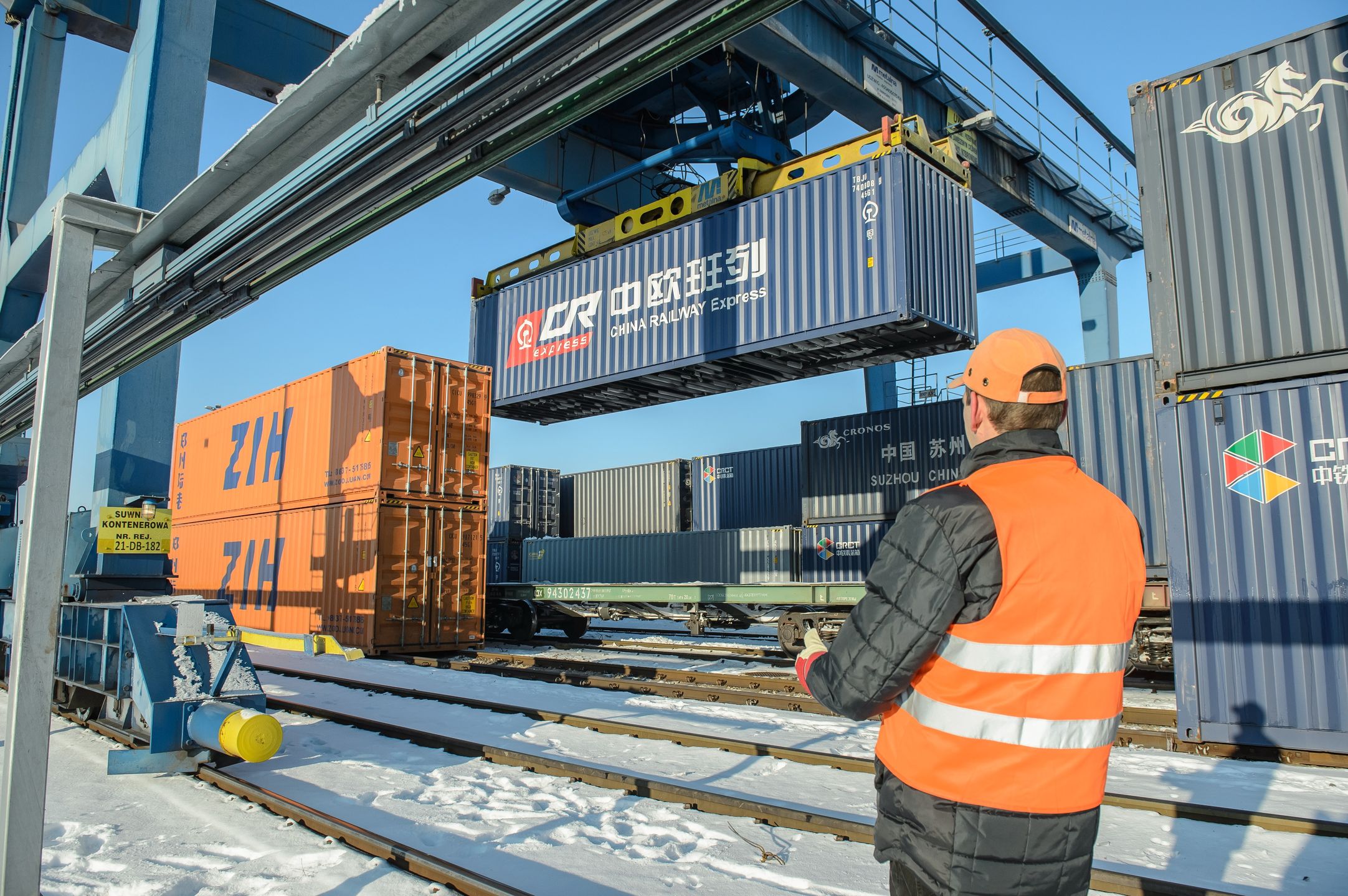 Przeładunek pociągu w Rejonie Przeładunkowym Małaszewicze
Wojciech Pacewicz
Chiny, inwestycja, kontener, Londyn, nowy szlak jedwabny, PKP Cargo, poci�g, prze�adunek, towarowy
