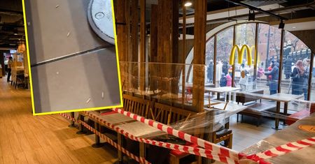 Larwy spadały z sufitu w McDonald's. Klienci uciekali w popłochu