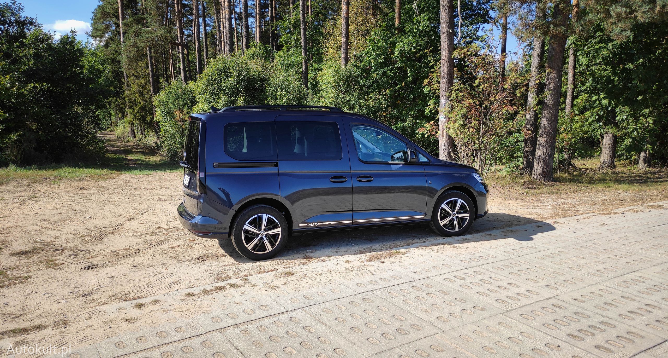 Volkswagen Caddy Dark Label