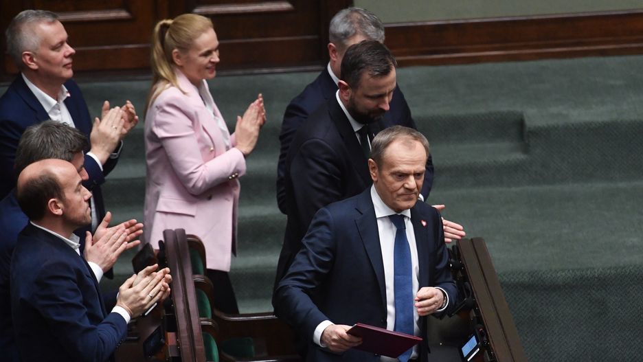 Sondaż. Polacy ocenili pierwszy miesiąc rządów Tuska