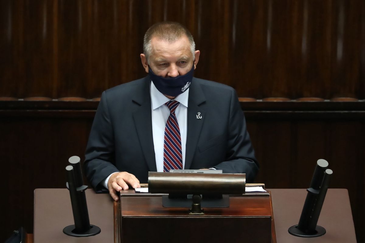 Prokurator Generalny Zbigniew Ziobro wystąpił o odebranie immunitetu Marianowi Banasowi. 