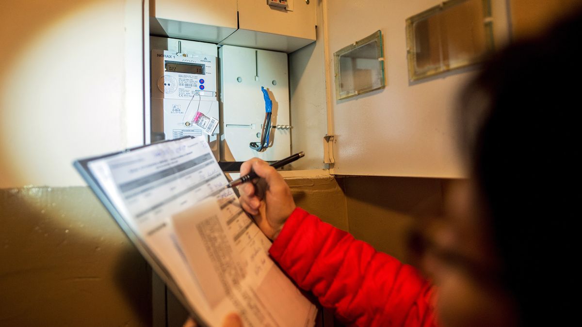 Podwyzka cen pradu
Lubliniec, 30.12.2019. Podwyzka cen pradu - licznik energii elektrycznej spisywany przez inkasenta.,Image: 490326949, License: Rights-managed, Restrictions: , Model Release: no, Credit line: Daniel Dmitriew / Forum
Daniel Dmitriew / Forum
ilustracja, ilustracyjne, licznik, prad, energia, rejon, energetyczny, plomba, plomby, pradu, pradowy, obnizka, podwyzka, oplaty, inkasent, spisywanie, odczytywanie, podwyzki, energetyka, cena, produ, kilowat, kilowatogodzina, rachunek, rachunki, category_code_ilu, category_code_enr