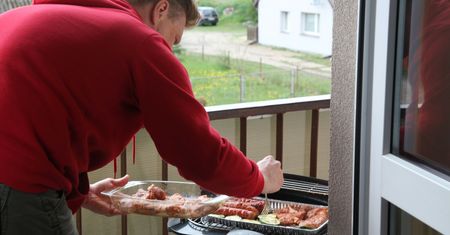 Uwaga na "balkonowy fejk". Chodzi nie tylko o grille